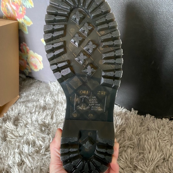 NOT FOR SALE, DO NOT BUY. WANTING TO MAKE SURE THESE ARE LEGIT PLEASE. Jadon. - Picture 6 of 11